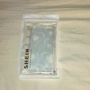 NWT XR iphone black and white heart case